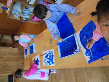 年少クラス 絵具を使って あすなろ幼稚園
